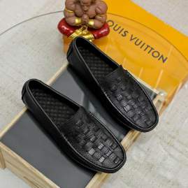 Picture of Louis Vuitton Shoes _SKULVsz38-45mnf050112126